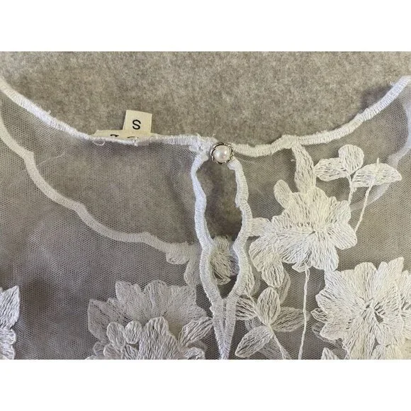 Pol Blouse Womens Small Ivory Sheer Embroidered Shirt Top Floral - Picture 6 of 13